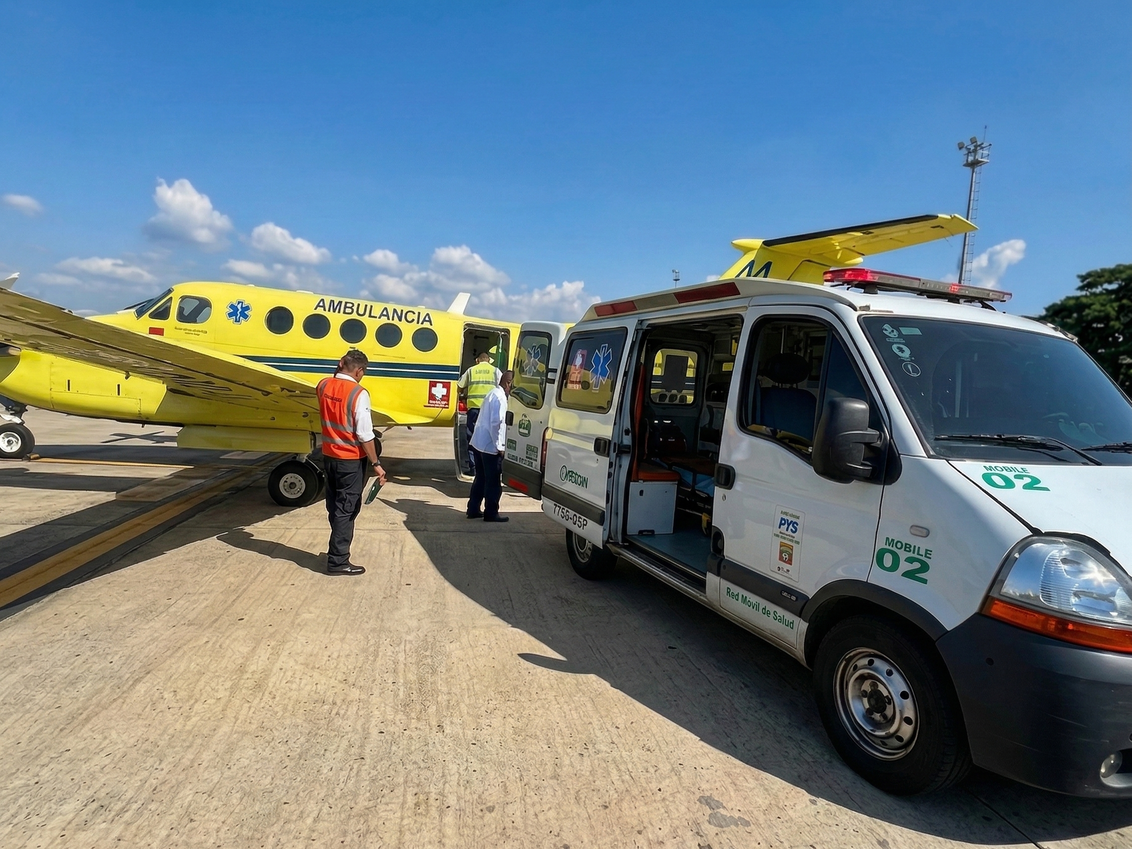 Ambulancia Cali para traslado terrestre y aéreo